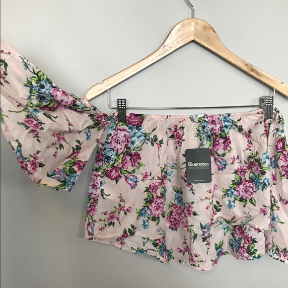 Top - Picture 2 of 6